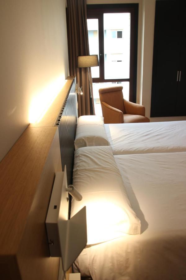 Hotel Alcántara Caces Kültér fotó