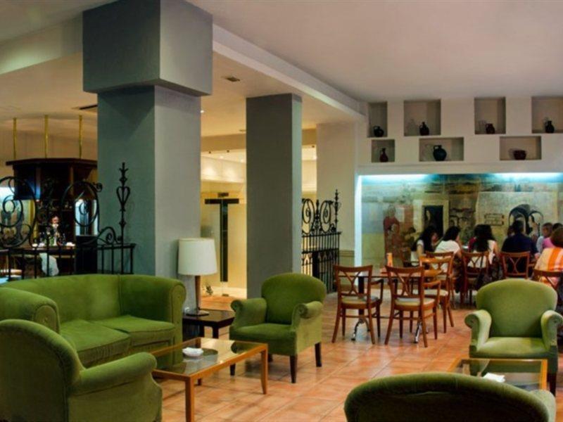 Hotel Alcántara Caces Kültér fotó